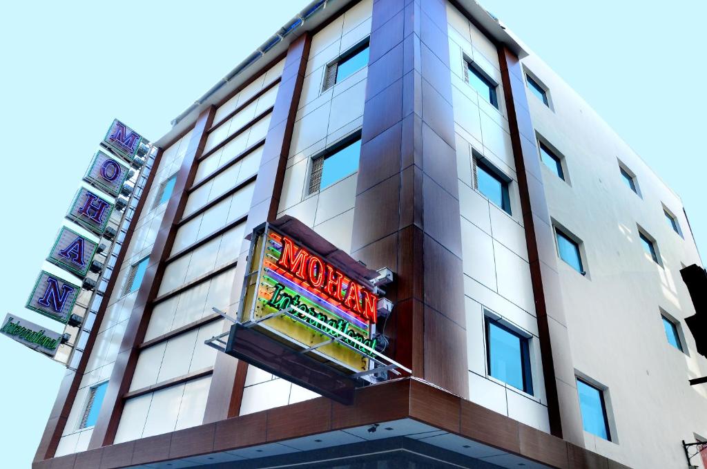 Hotel Mohan International homely atmosphere - Housity