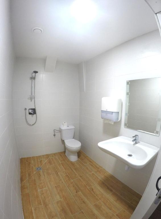 Koupelna v ubytování Albergue de Peregrinos Gerekiz
