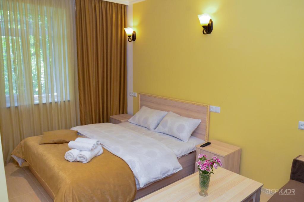 Postel nebo postele na pokoji v ubytování Narek B&B