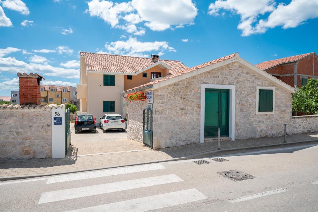 Budova, kde se apartmán nachází