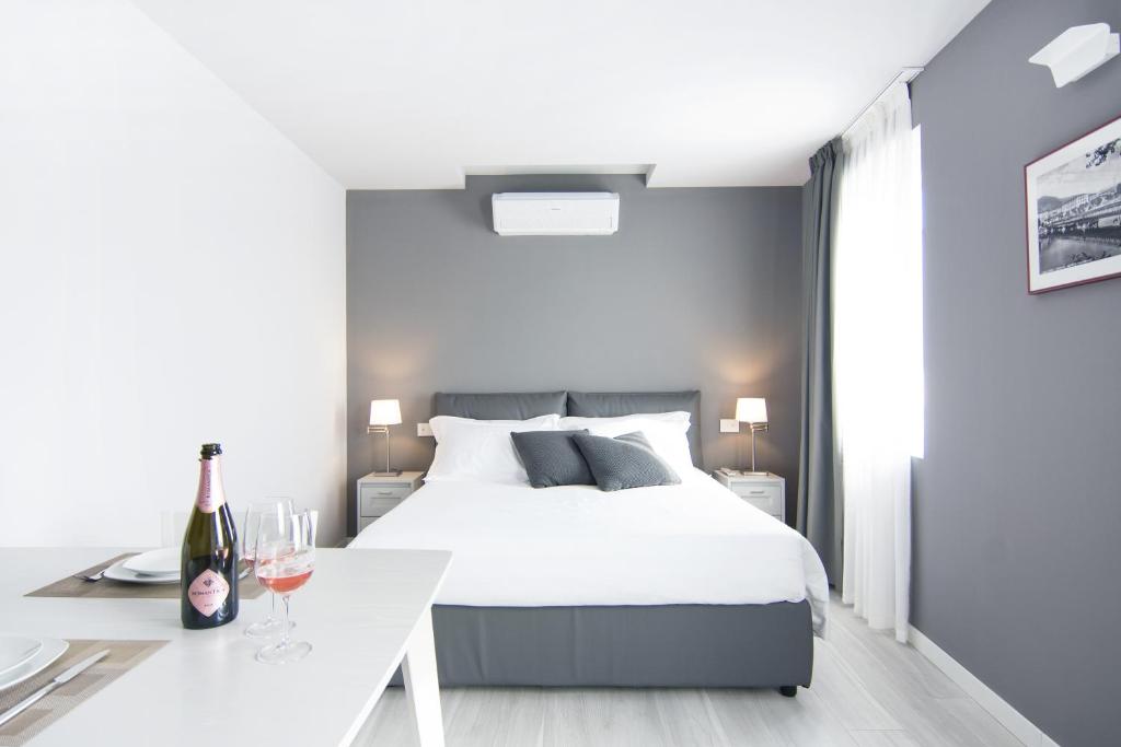 LA QUADRA SUITES - Central Apartments in Iseo - Junior Suite