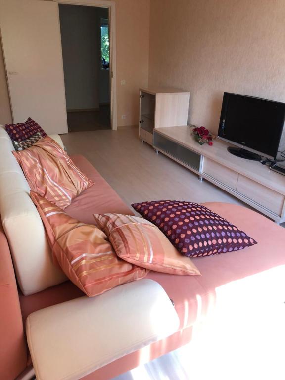 TV a/nebo společenská místnost v ubytování Apartments Kohtla-Jarve