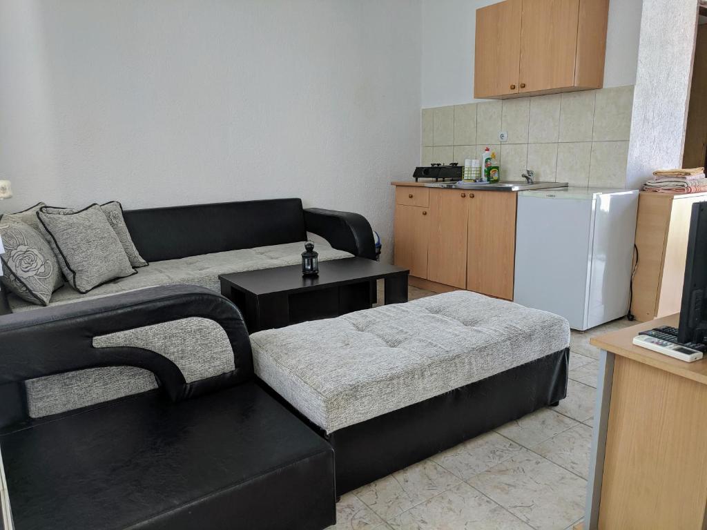 Kuchyň nebo kuchyňský kout v ubytování Beni Bungalows