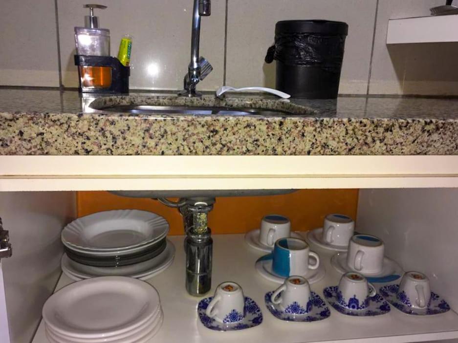  Apartamento Em Andar Alto com Vista Mar Meireles