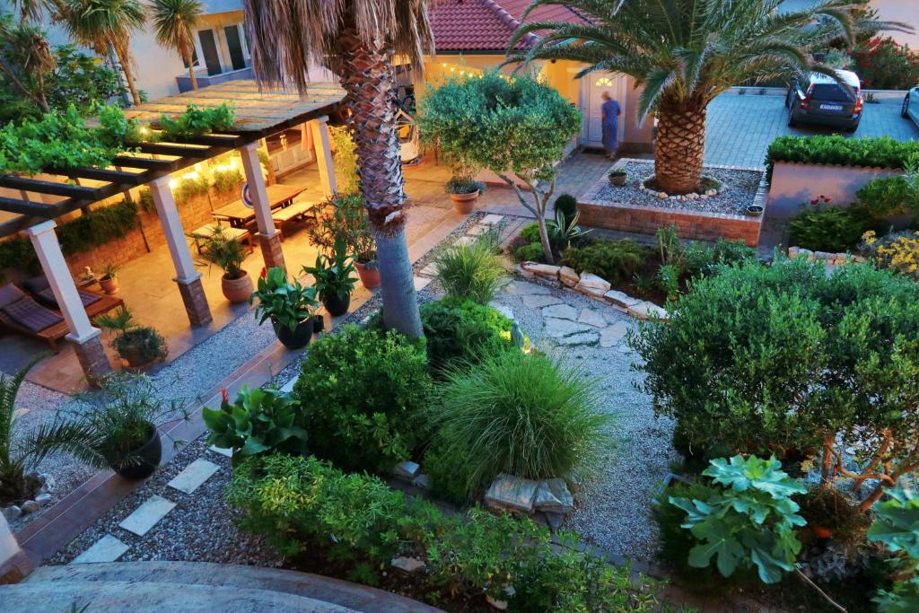 Afbeelding uit fotogalerij van Villa Lantana in Vir