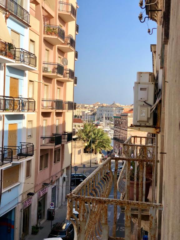 Výhľad na mesto Syrakúzy alebo výhľad na mesto priamo z apartmánu
