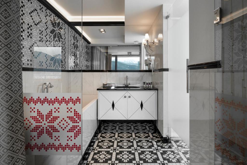 Bachleda Hotel Kasprowy - Suite Met Uitzicht Op De Bergen En Balkon