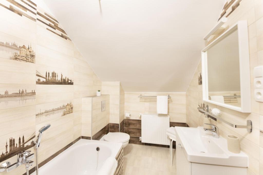 Kúpeľňa v ubytovaní TópART Apartman I