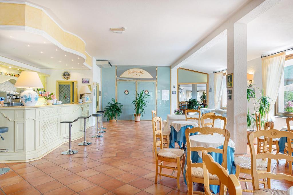 Restaurace v ubytování Hotel San Trano