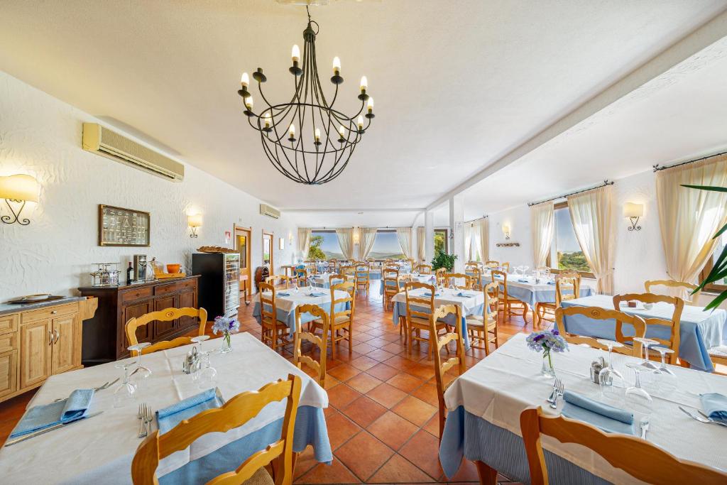Restaurace v ubytování Hotel San Trano