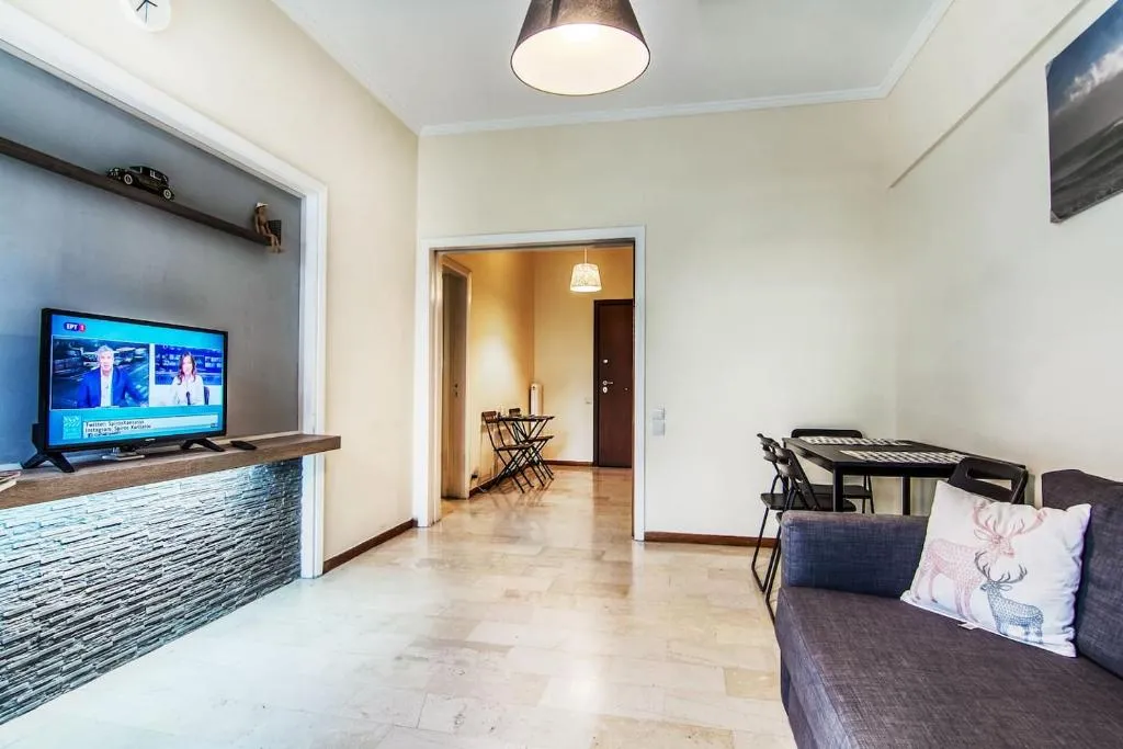 Renovated 2bedroom apt in Faliro next to the sea, Atena, Grecia