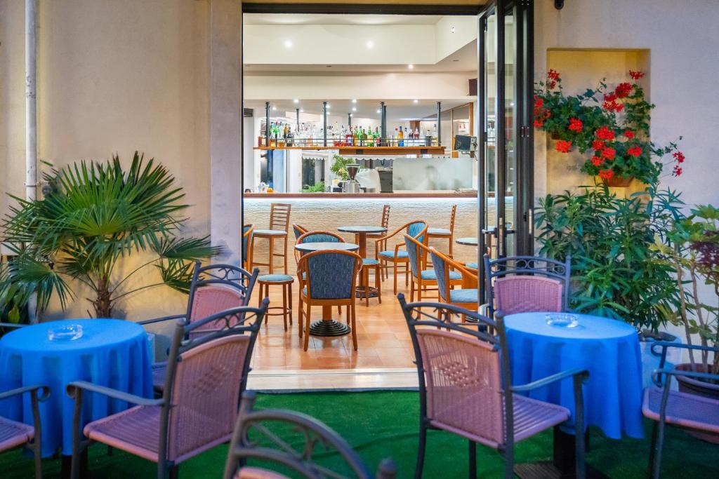 Restaurace v ubytování Hotel Stoccarda
