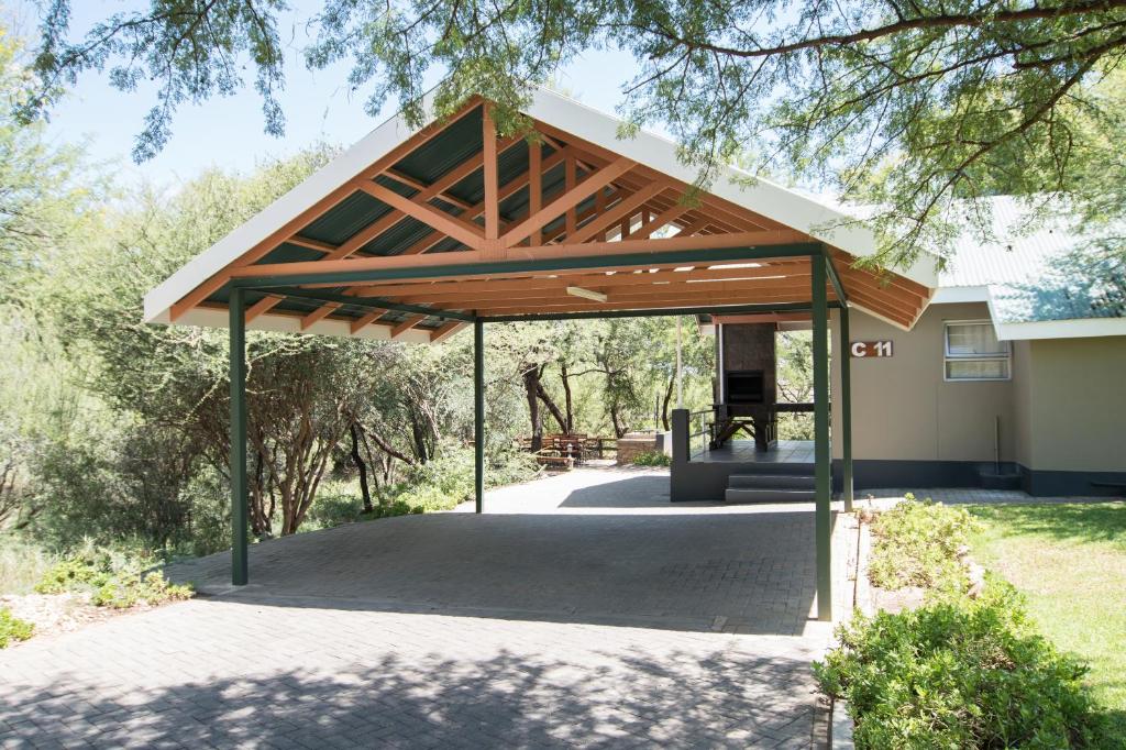 Arebbusch Travel Lodge - Familienchalet