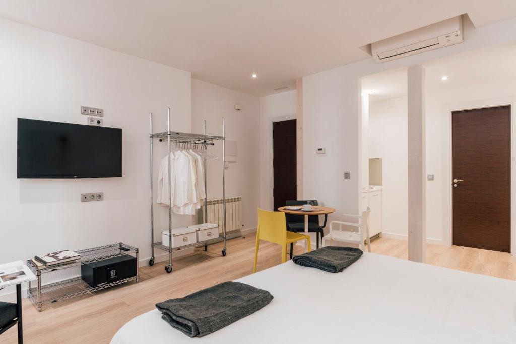 Edificio Calixto by Plaza Mayor Apartamentos - Apartment