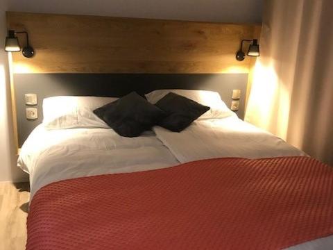 Postel nebo postele na pokoji v ubytování Camping Ty Nénez