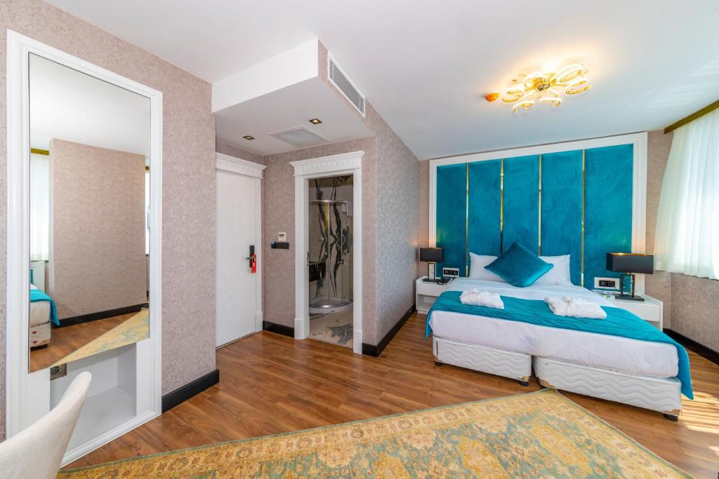Eastanbul Suites - Corner Suite