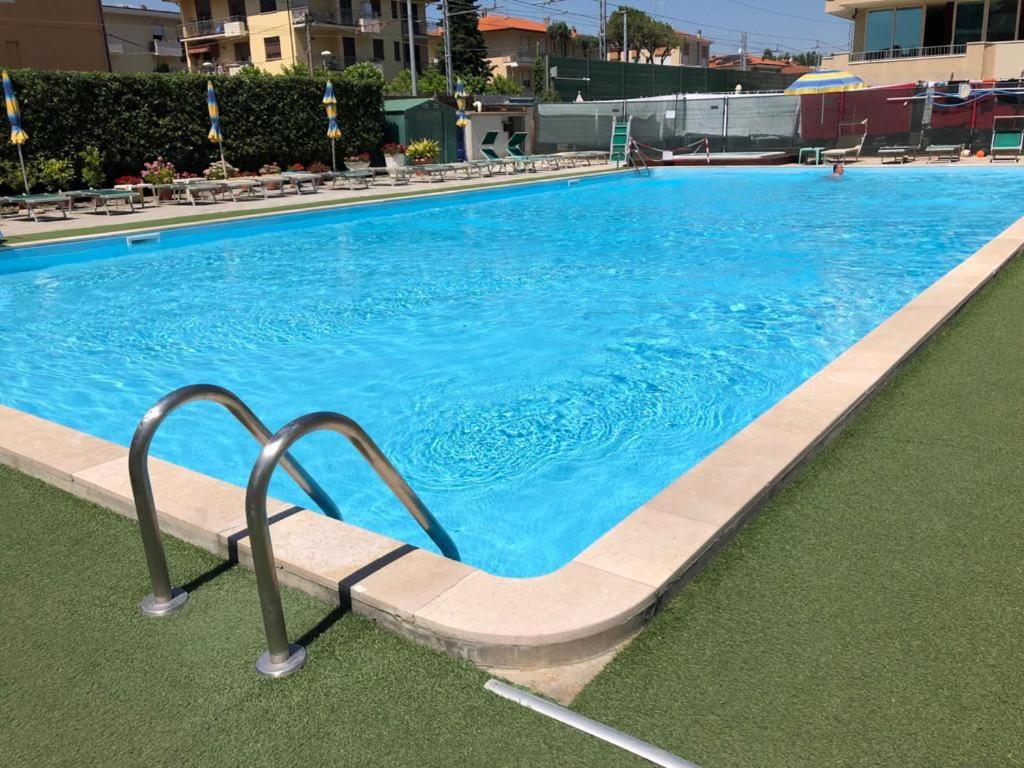 Bazén v ubytování Hotel Lem nebo v jeho okolí
