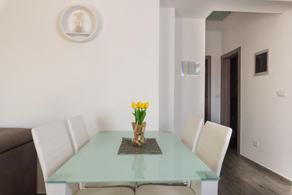 Zdjęcie z galerii obiektu Apartment Batvači 1923 w mieście Mednjan