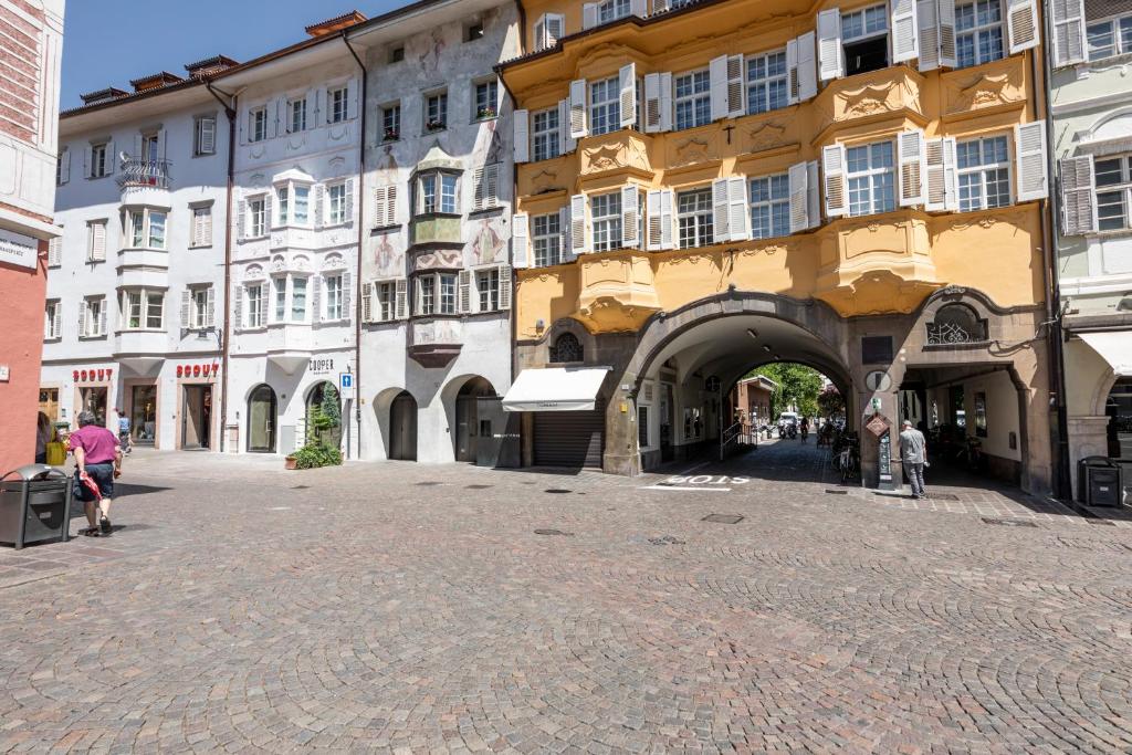 The building in which Az apartmant is located
