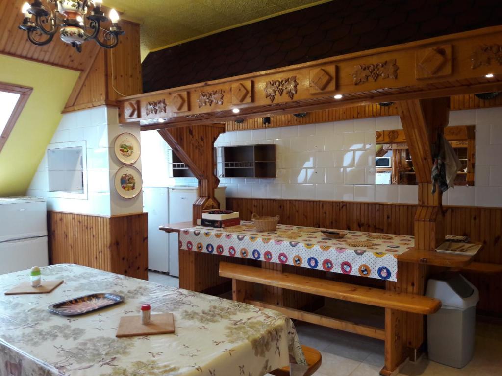 Fotografie z fotogalerie ubytování Triniti Vendégház v destinaci Eger