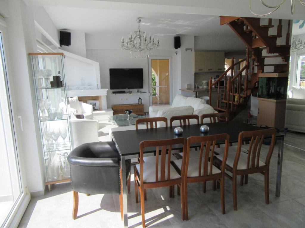 Villa Maria Louiza NEAR AIRPORT - 7