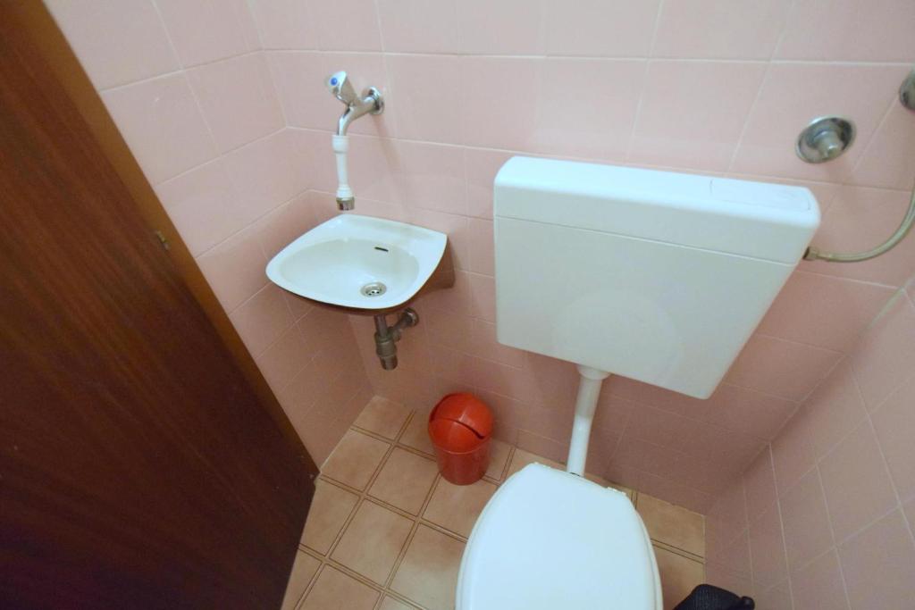 Łazienka w obiekcie Apartments Jadanec