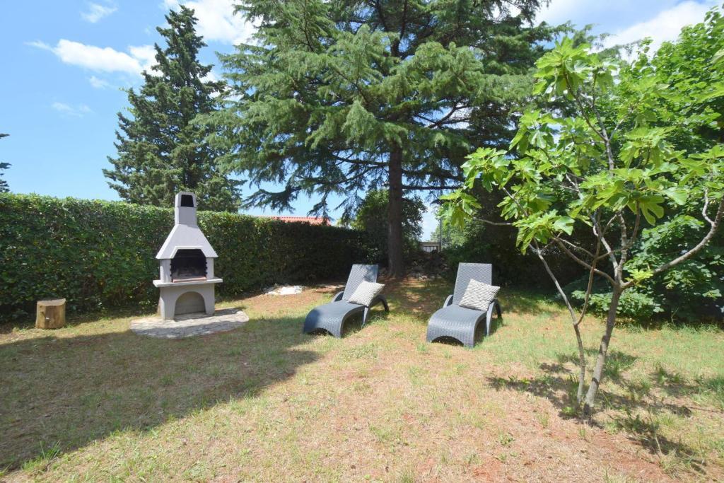 Ogród w obiekcie Apartments Jadanec