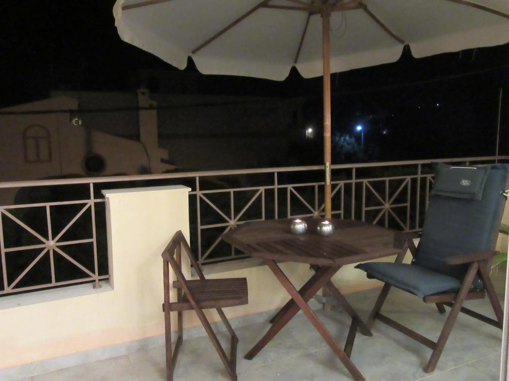 Villa Maria Louiza NEAR AIRPORT - 13