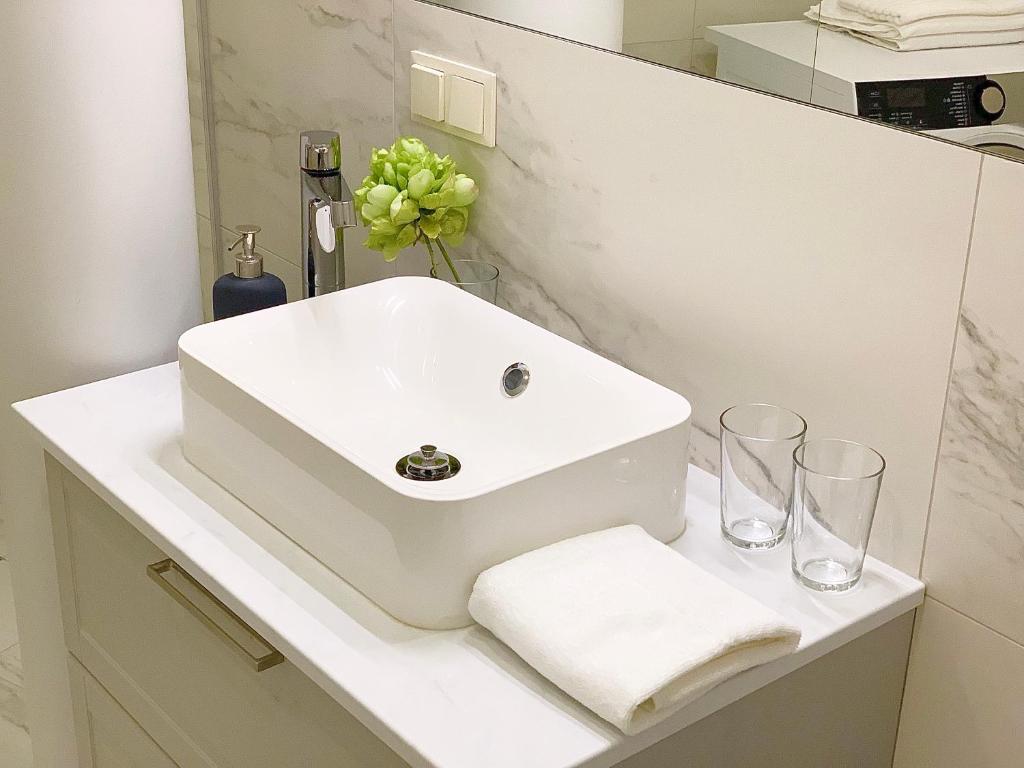 Vilnius Apartments & Suites – Old Town - Two-Bedroom Apartment (Gaono St.8)