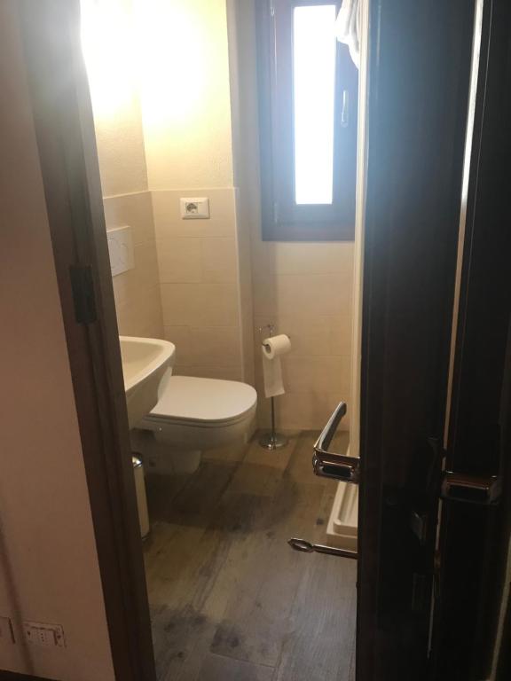 A bathroom at maison terme relax