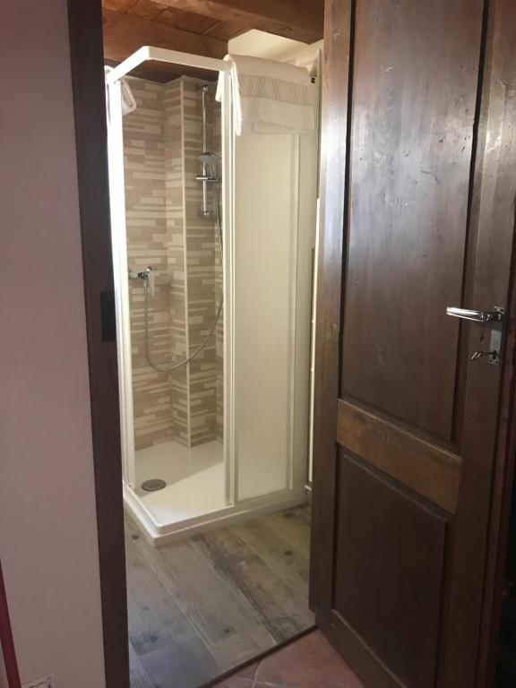 A bathroom at maison terme relax