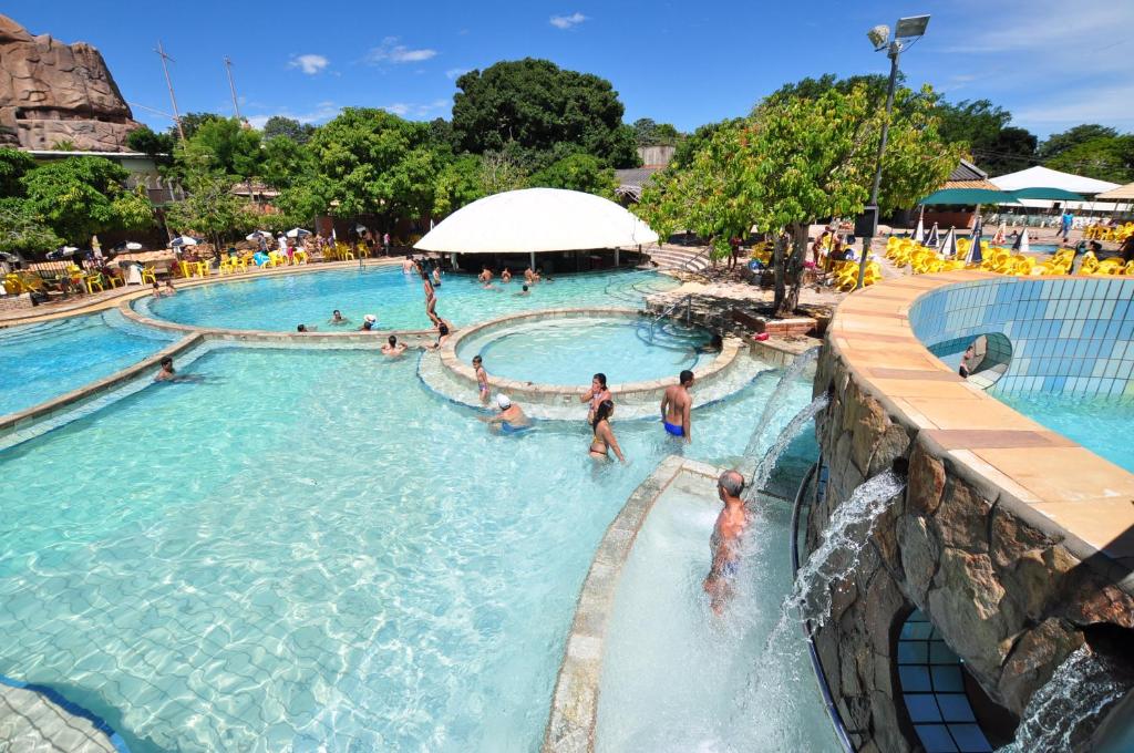 Piazza Acesso ao Acqua Park diRoma Caldas Novas  Piazza Acesso ao Acqua Park diRoma Caldas Novas