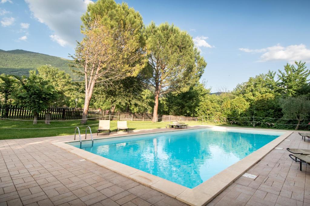 Basen w obiekcie Agriturismo Il Giardino Dei Ciliegi lub w pobliżu