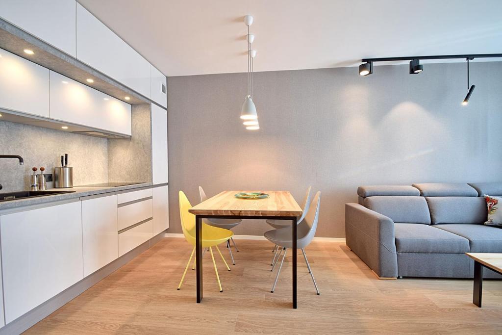Kuchyňa alebo kuchynka v ubytovaní Apartament PIER 72 PREMIUM