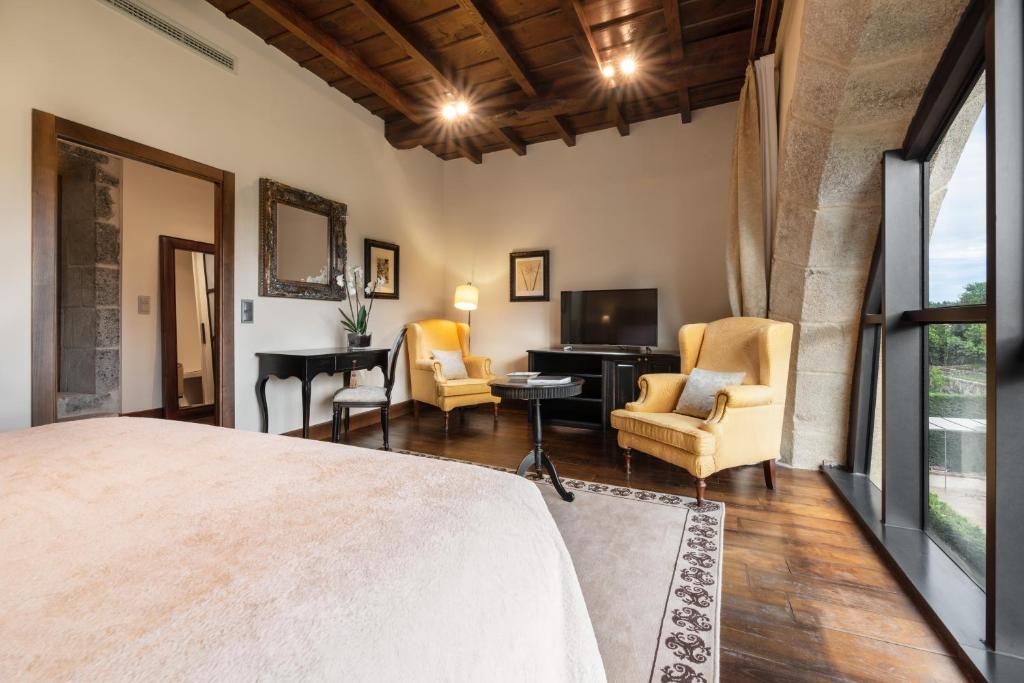 Część wypoczynkowa w obiekcie Áurea Palacio de Sober by Eurostars Hotel Company