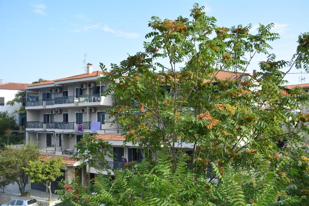 The building in which az apartmanhoteleket is located
