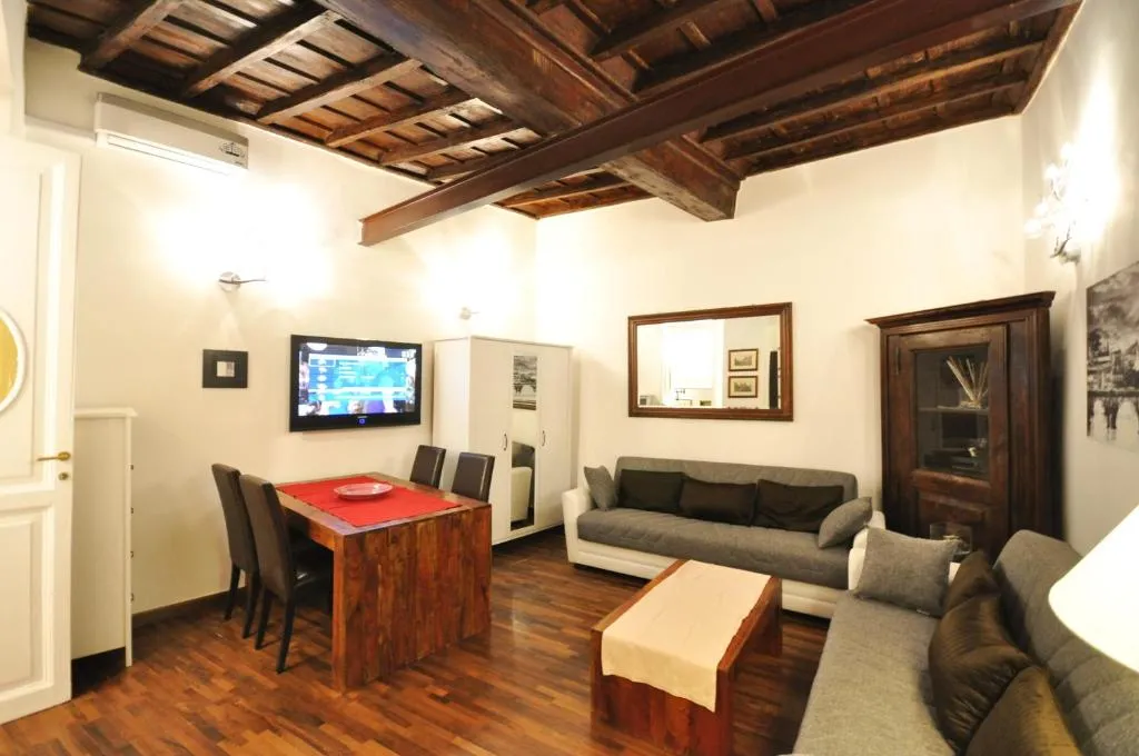 Apartment Piazza Navona, very quiet and central, Roma, Italia