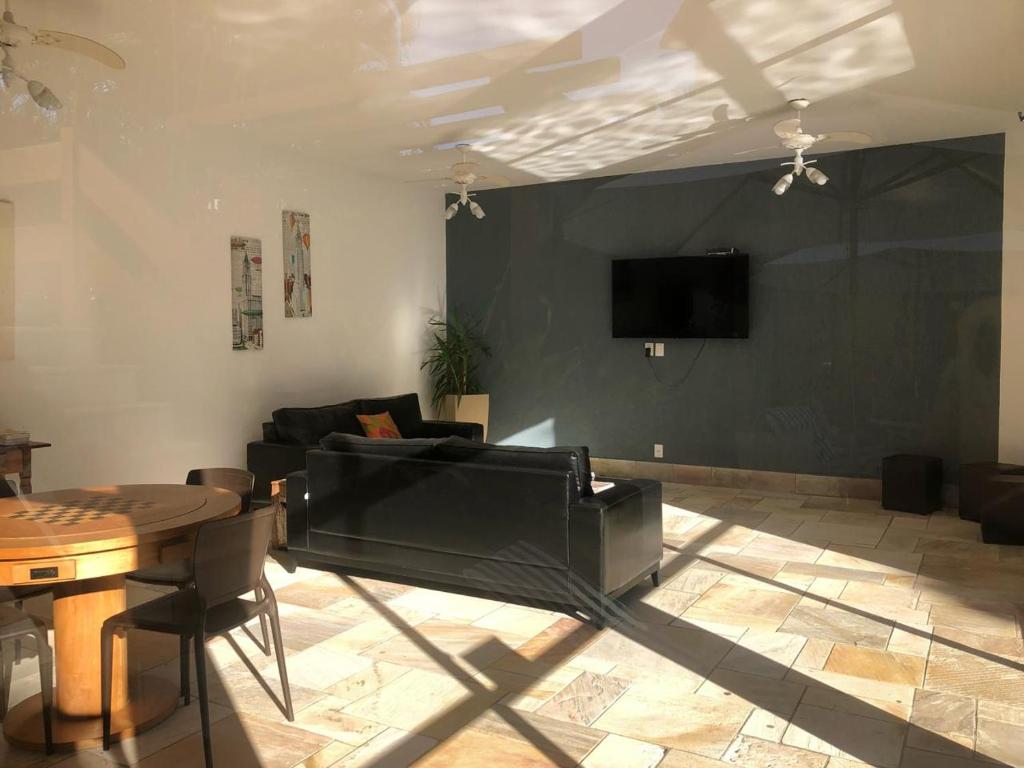  Apto com serviços de Flat na Riviera de São Lourenço