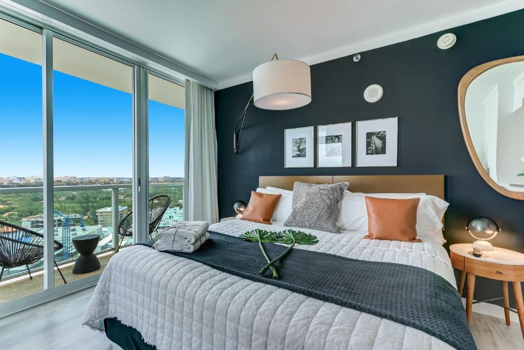 iCoconutGrove - Luxurious Vacation Rentals in Coconut Grove - Hermoso Estudio Deluxe City View En Coconut Grove