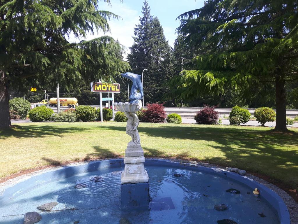 Fuller Lake Chemainus Motel photo
