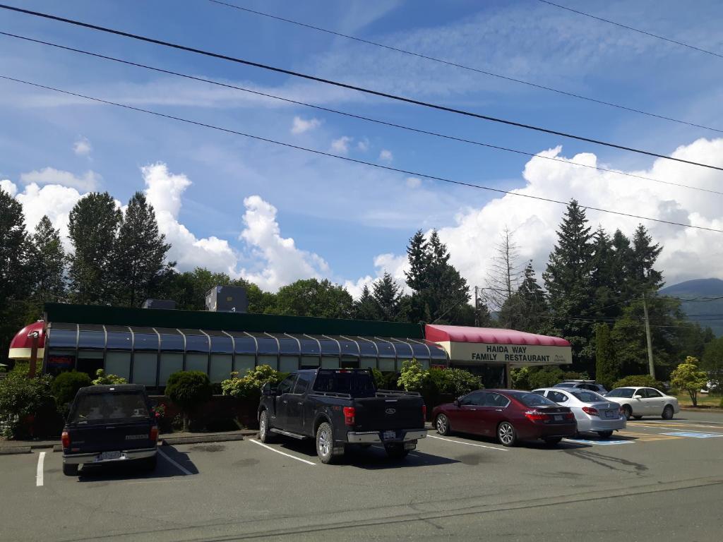 Fuller Lake Chemainus Motel photo