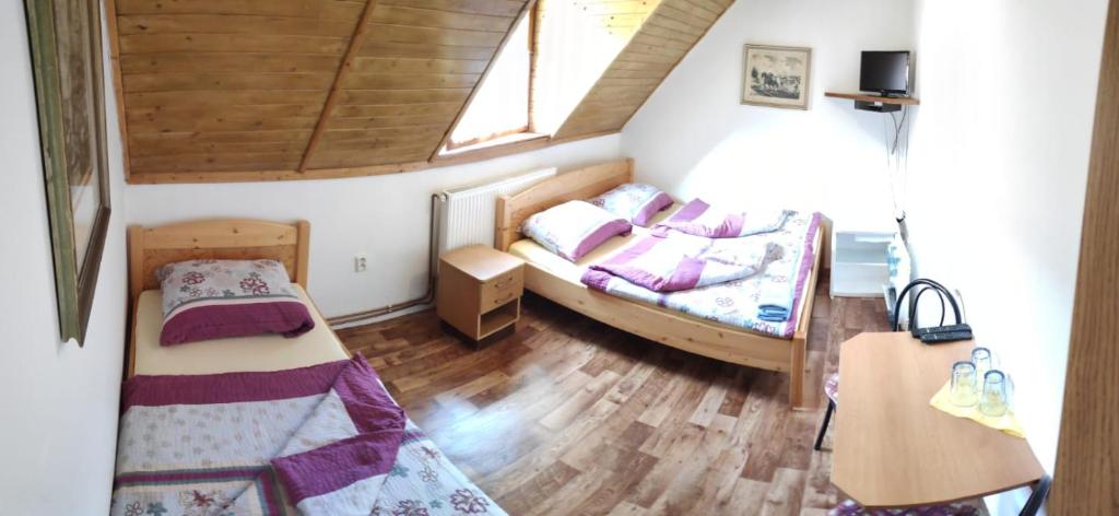 Penzion Na Bařinách - Habitación Triple Superior
