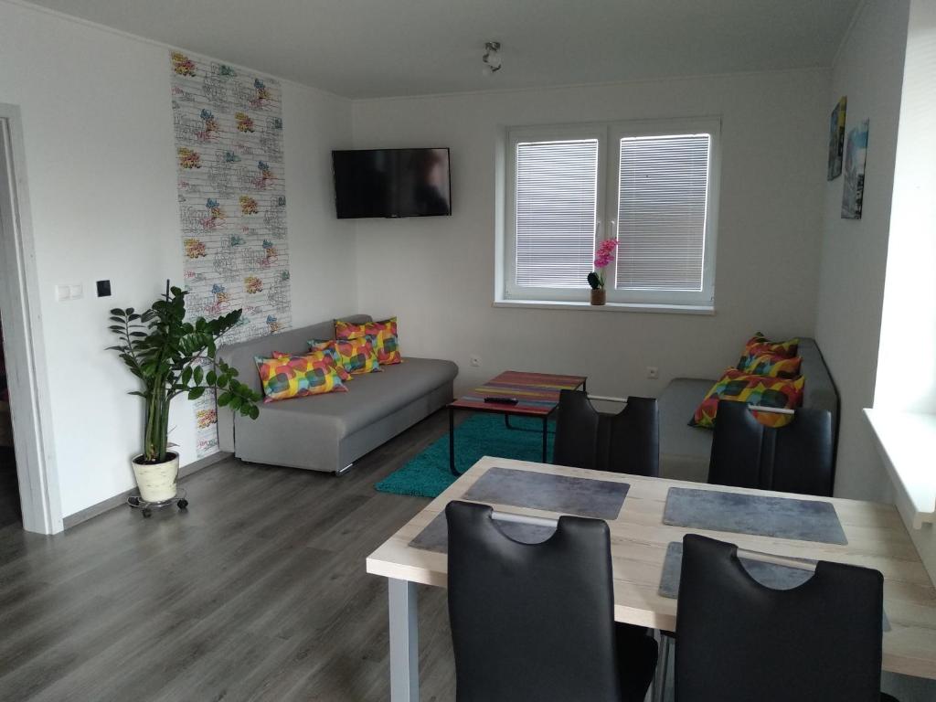 A television and/or entertainment centre at Villa Cuba