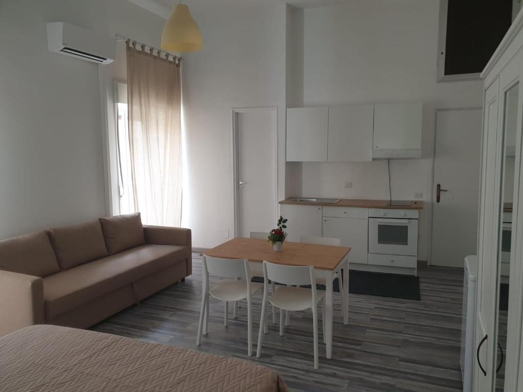 Kuchyň nebo kuchyňský kout v ubytování Lipari Suite Apartament