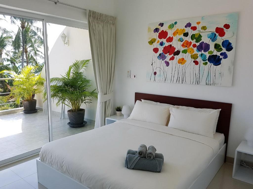 Fotografie z fotogalerie ubytování Cosy 3 Bedroom Duplex w/ Private Pool Near Beach! v destinaci Mae Nam