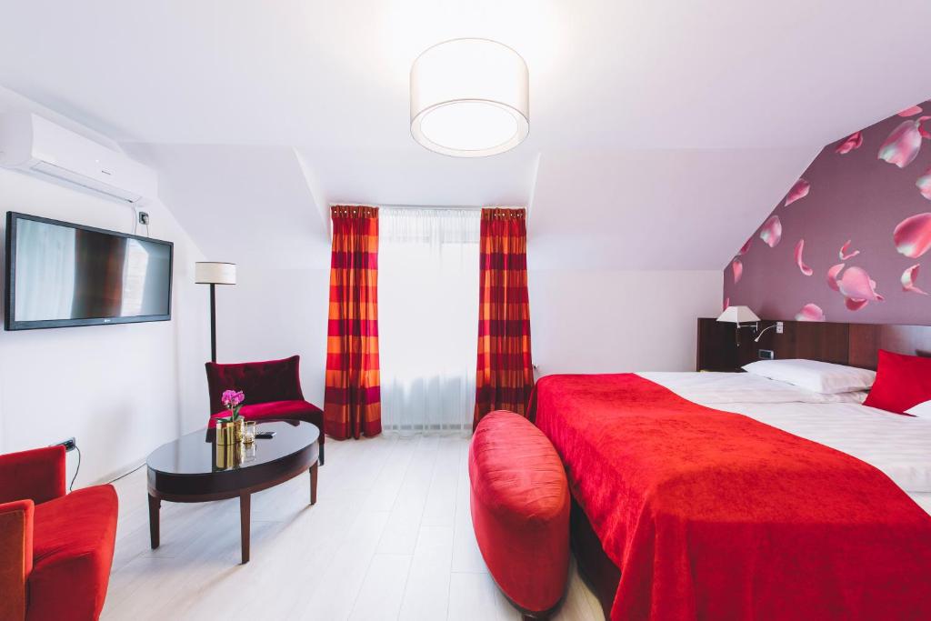 Derby AH - Sala Deluxe (2 Adulti + 1 Bambino)