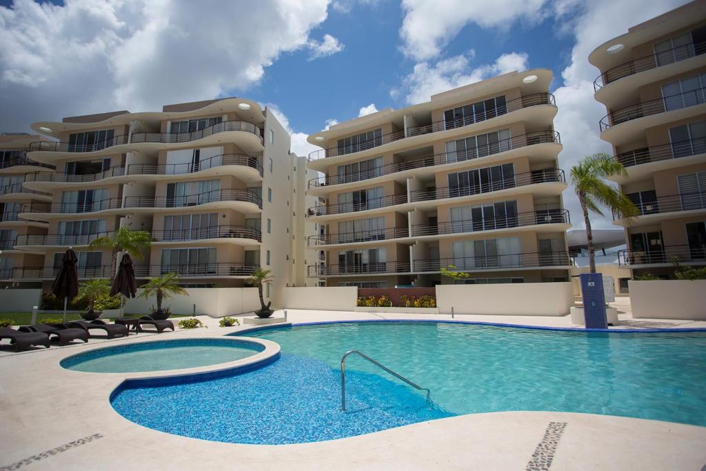 Near airport – 3 bedrooms – ideal for families! Near airport – 3 bedrooms – ideal for families!