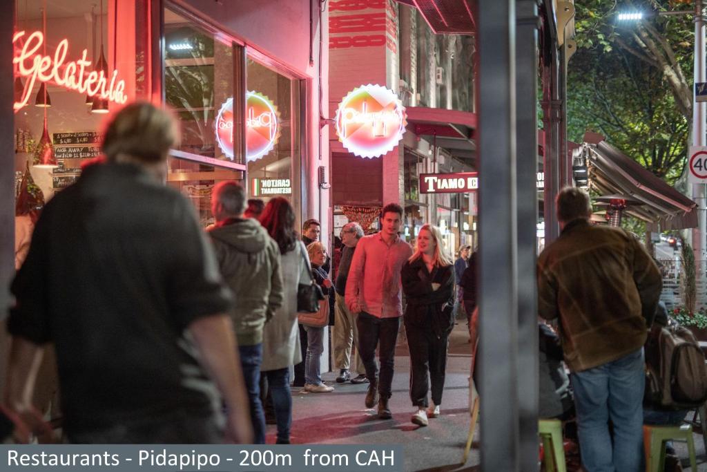 Clocktower Apartment Hotel - Resim 41