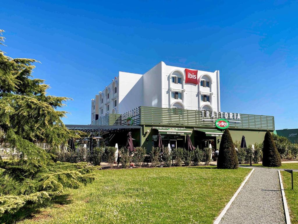 Gallery image of ibis Bordeaux Pessac Route des Vins in Pessac