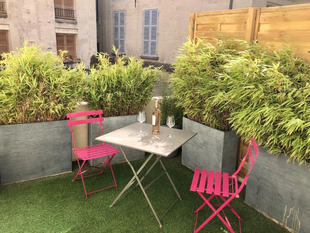 Studio au calme avec terrasse Centre Historique